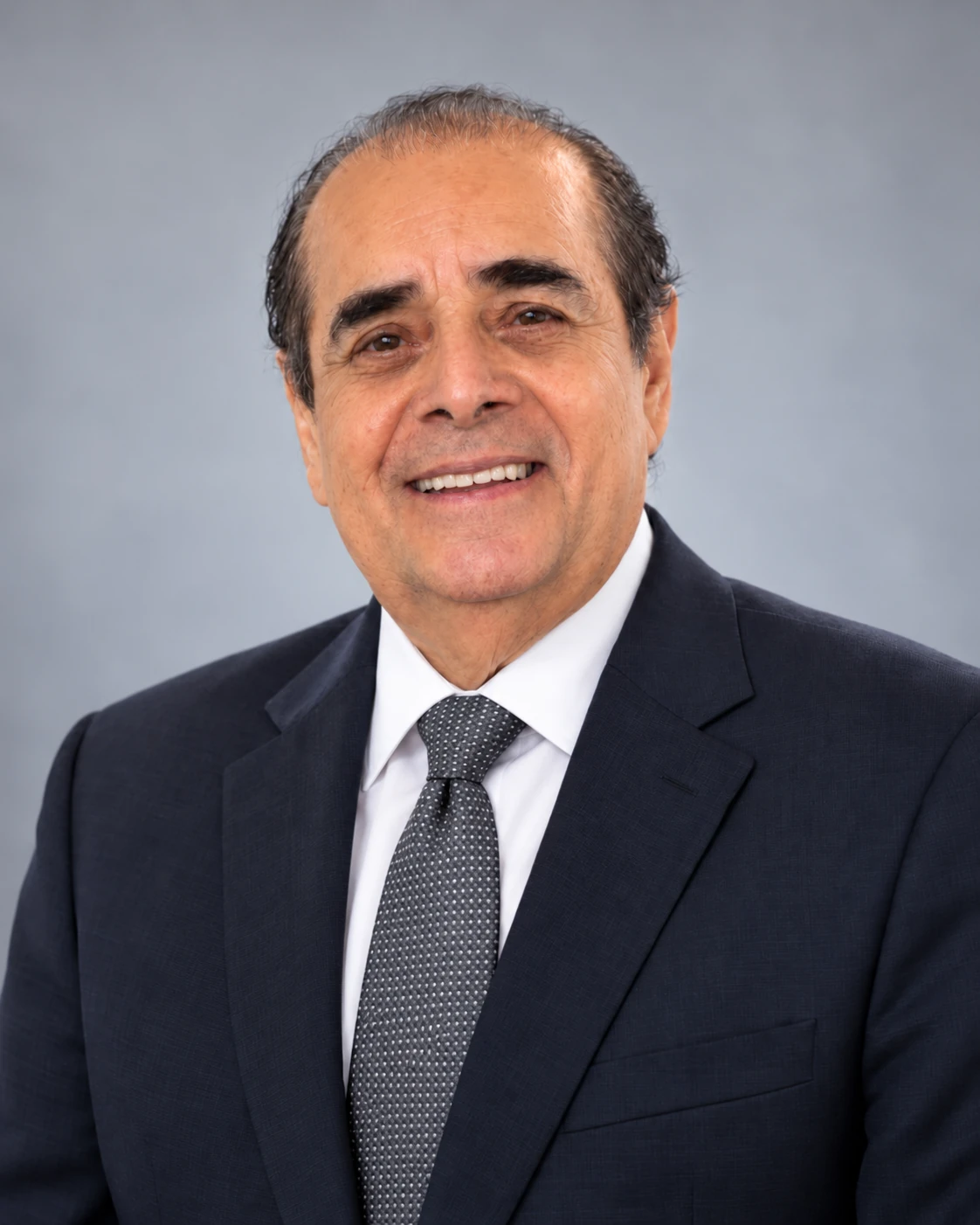 Retrato profesional del Dr. Pablo Jesús Martínez Salazar